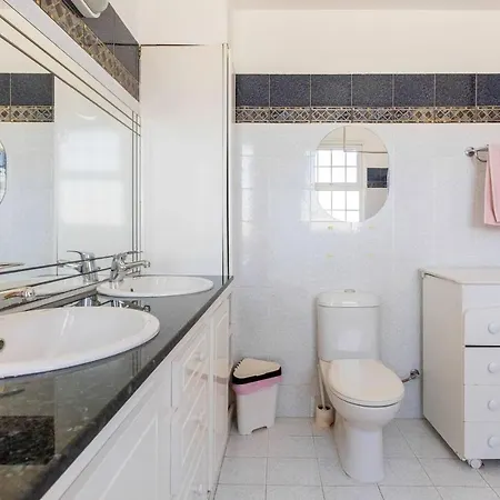 Willa 4 Bedroom Villa With Private Pool Near Beach *