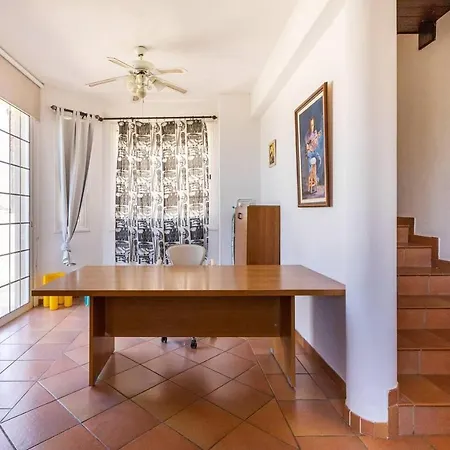 4 Bedroom Villa With Private Pool Near Beach Willa