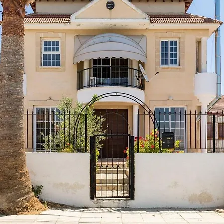 Willa 4 Bedroom Villa With Private Pool Near Beach Oroklini