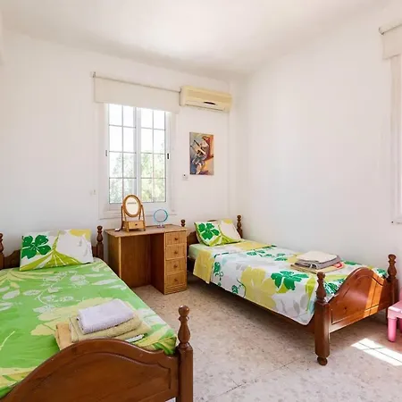 4 Bedroom Villa With Private Pool Near Beach